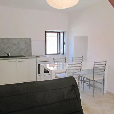度假居 Holiday Hameau 01